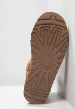 Ugg Mini Bailey Bow - Korte Laarzen - Chestnut 17 Ugg Mini Bailey Bow - Korte Laarzen - Chestnut -Ugg cb324eb5320f4c4e804469e8ce7a4899