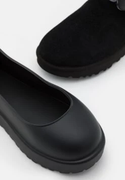 Ugg Classic Maxi Toggle - Snowboots- Black 11 Ugg Classic Maxi Toggle - Snowboots- Black -Ugg d1d12569bb924ce6bd2cdf82cf4d58ee