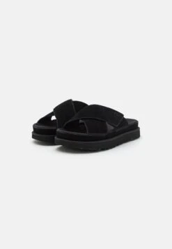 Ugg GoldenstarCross Slide - Muiltjes - Black 6 Ugg GoldenstarCross Slide - Muiltjes - Black -Ugg d201ea4917244a139811559c79952b0d