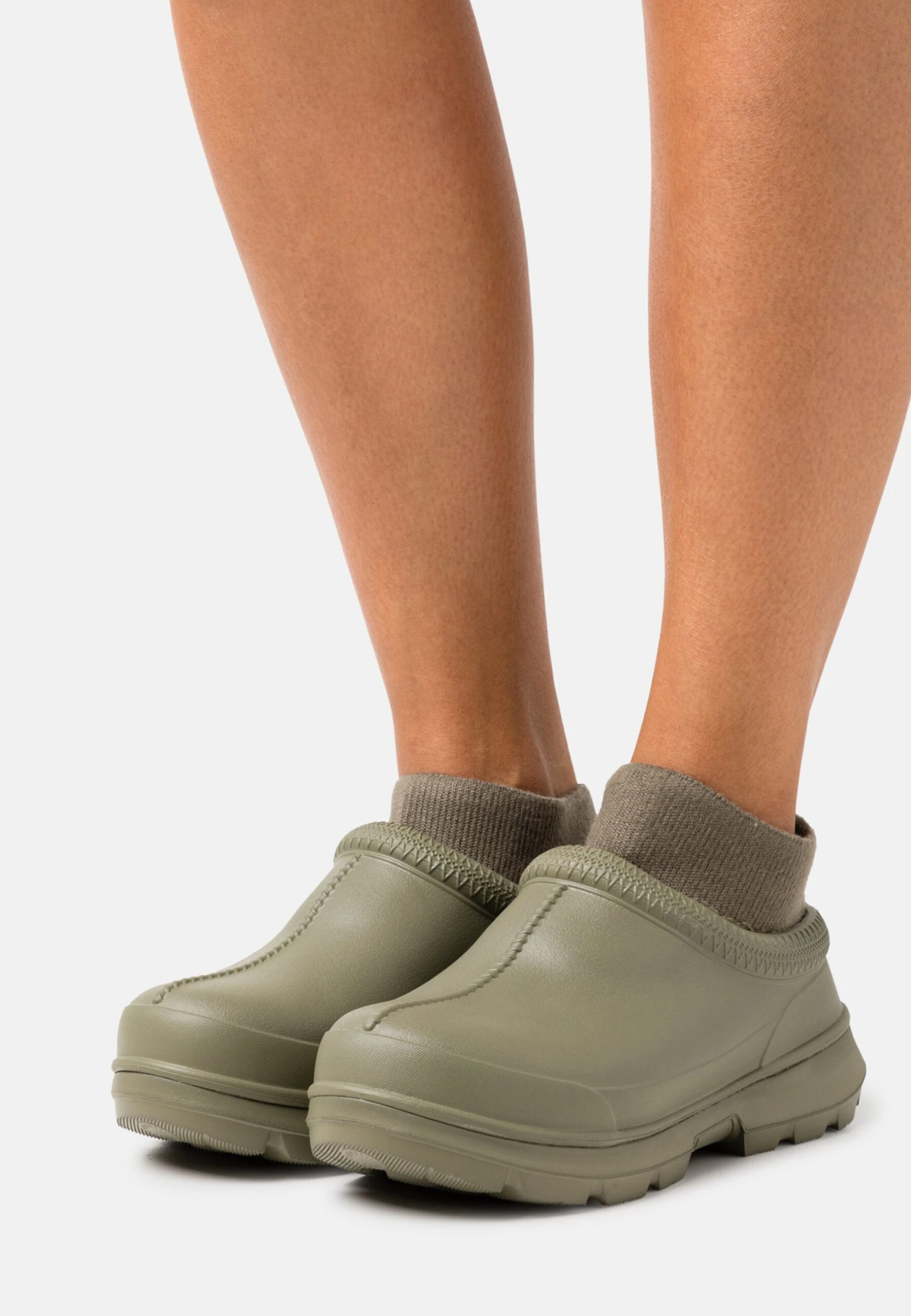 Ugg Tasman - Instappers - Burnt Olive 1 Ugg Tasman - Instappers - Burnt Olive