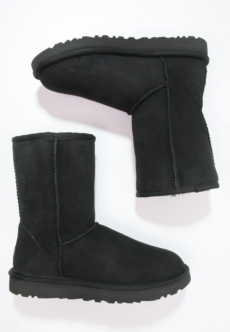 Ugg Classic Short - Korte Laarzen - Black 6 Ugg Classic Short - Korte Laarzen - Black - Afbeelding 6