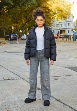 Ugg Classic Maxi Mini - Snowboots- Black 11 Ugg Classic Maxi Mini - Snowboots- Black -Ugg e5c89a3af84f4c6e9d7ae86018862520