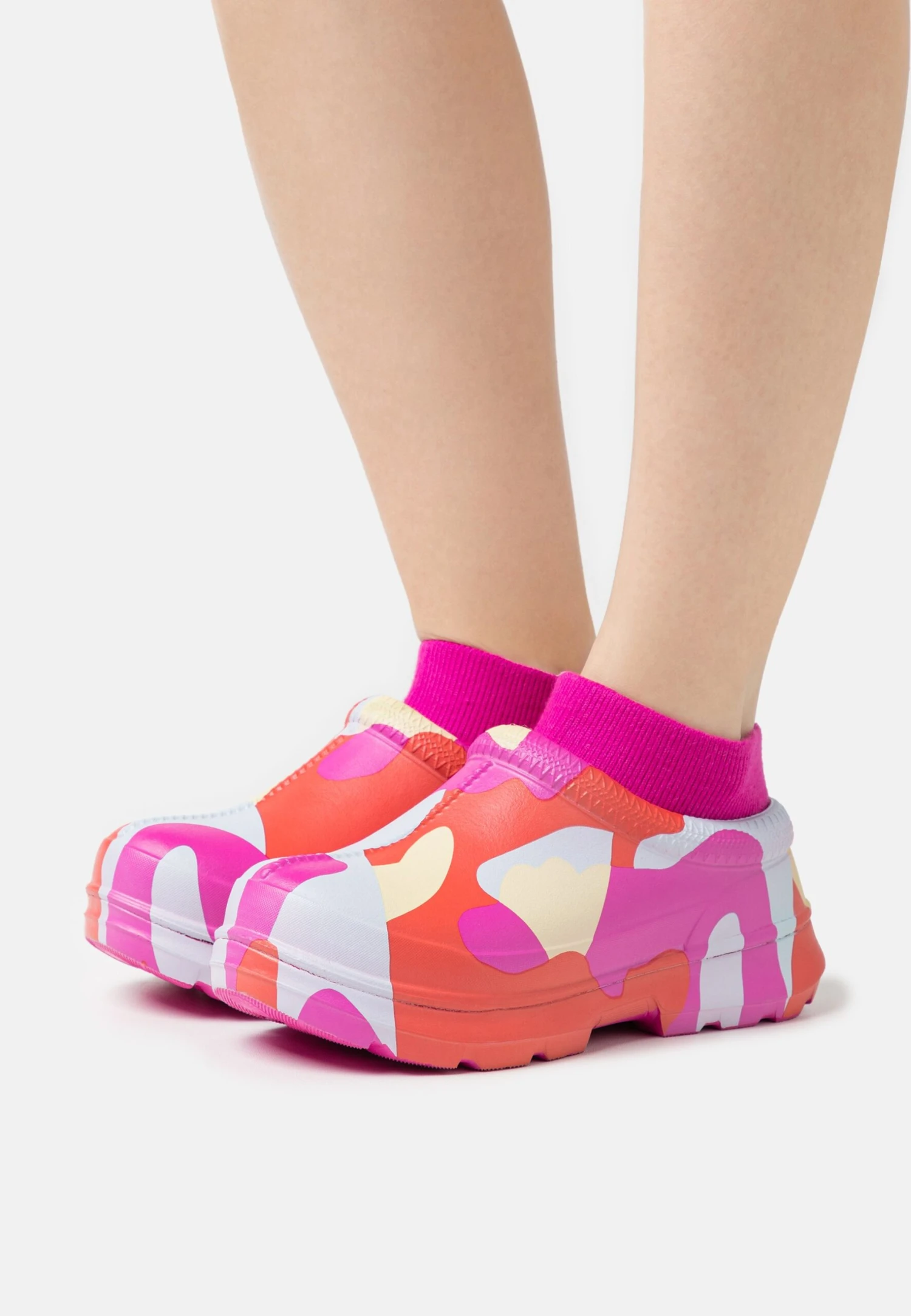 Ugg Tasman X Camopop - Instappers - Pink 1 Ugg Tasman X Camopop - Instappers - Pink