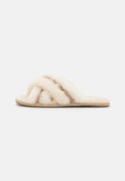 Ugg Scuffita - Muiltjes - Sand 7 Ugg Scuffita - Muiltjes - Sand -Ugg ea119c03b41a4b19ae32145e88fed80b