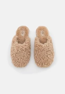 Ugg Maxi Curly Slide - Pantoffels - Sand 11 Ugg Maxi Curly Slide - Pantoffels - Sand -Ugg f453644d60ea4dbbbff756127bea6510