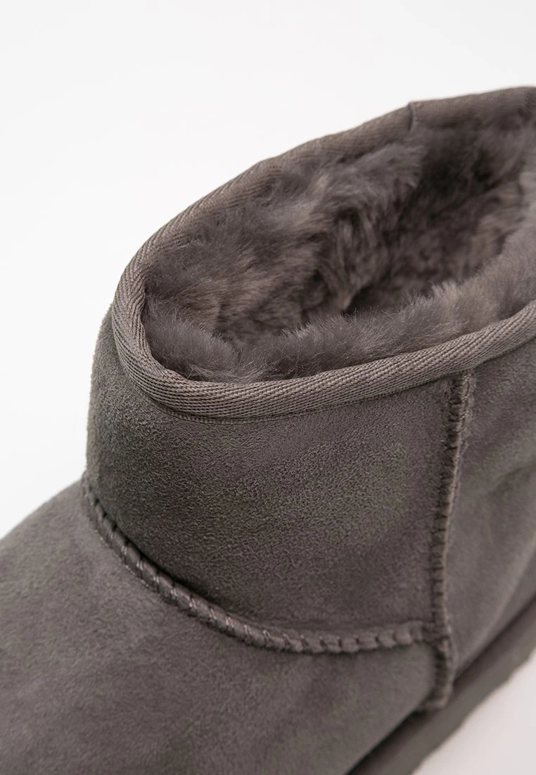 Ugg Classic Mini - Korte Laarzen - Grey 7 Ugg Classic Mini - Korte Laarzen - Grey - Afbeelding 7