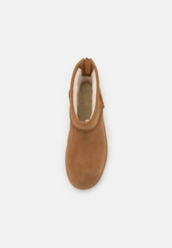 Ugg Classic Mini Logo Zip - Korte Laarzen - Chestnut 11 Ugg Classic Mini Logo Zip - Korte Laarzen - Chestnut -Ugg f92e16fb60bc4ddfa7ea61b712375f9d