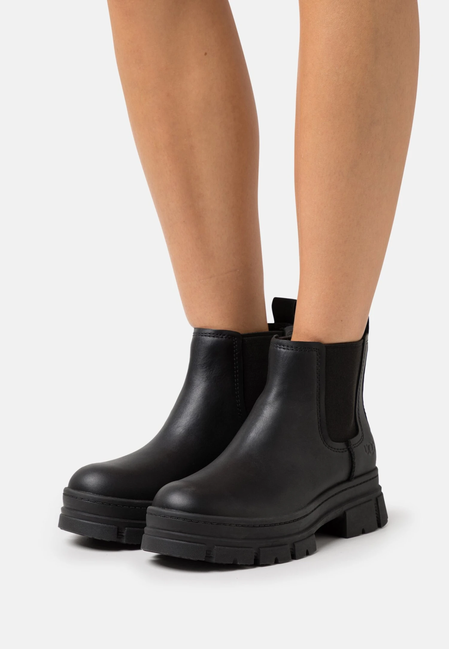 Ugg Ashton Chelsea - Enkellaarsjes Met Plateauzool - Black 1 Ugg Ashton Chelsea - Enkellaarsjes Met Plateauzool - Black