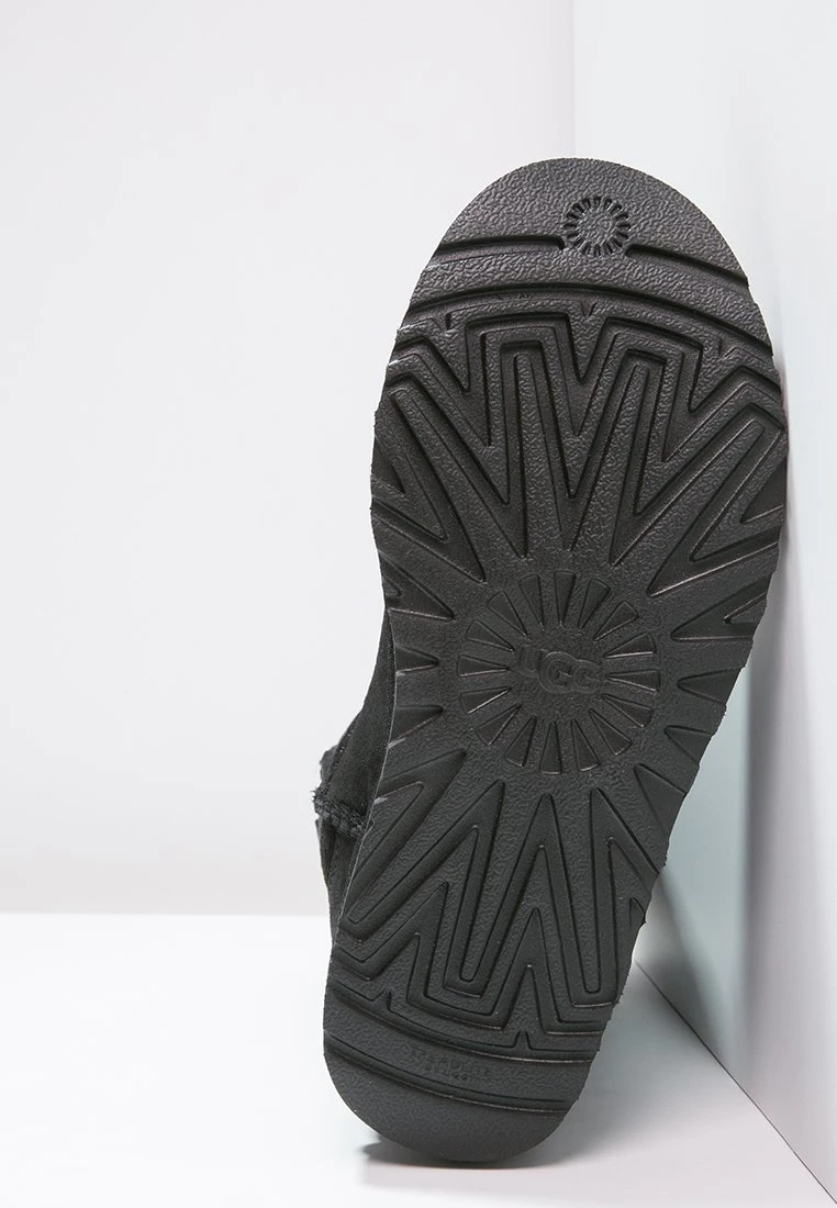 Ugg Classic Short - Korte Laarzen - Black 7 Ugg Classic Short - Korte Laarzen - Black - Afbeelding 7