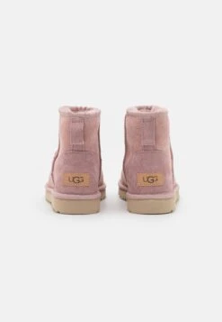 Ugg Classic Mini - Korte Laarzen - Rose Grey 9 Ugg Classic Mini - Korte Laarzen - Rose Grey -Ugg ffb9e40e7f7d40bdabb82683517e2e5e